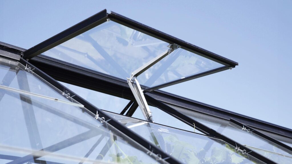 greenhouse roof ventilation system